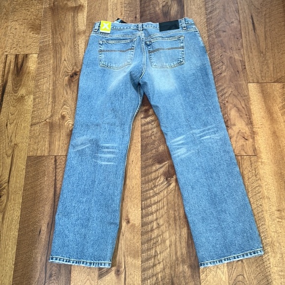 NWT Express Jeans Woman’s Low Rise Boot Cut Short Jeans Size 13/14 - Picture 5 of 7